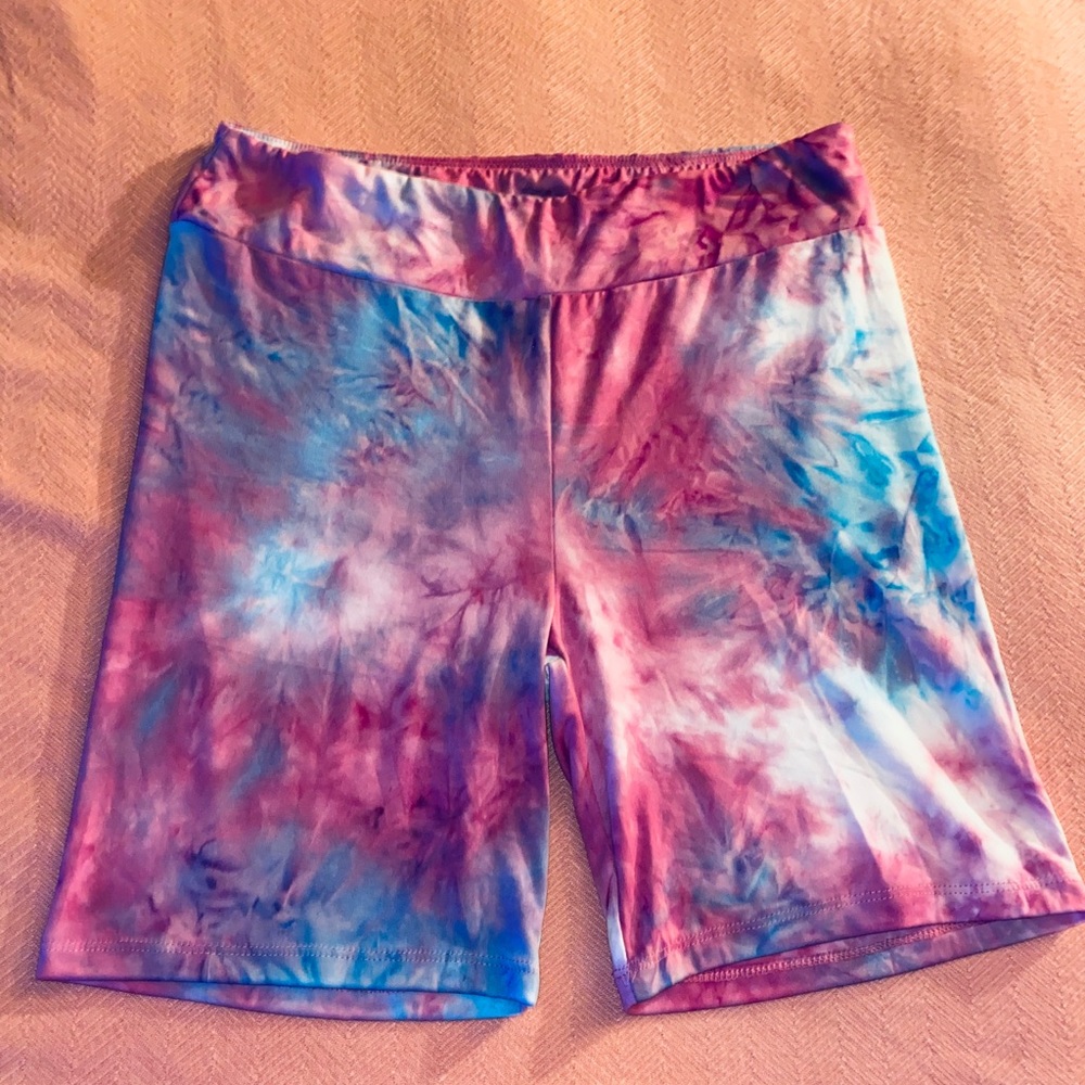 Tire-Die Shorts